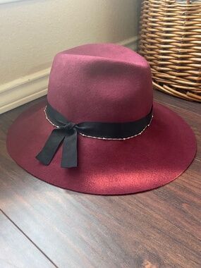 SCALA Women's Wine Felt Fedora Wool Hat W/Chain